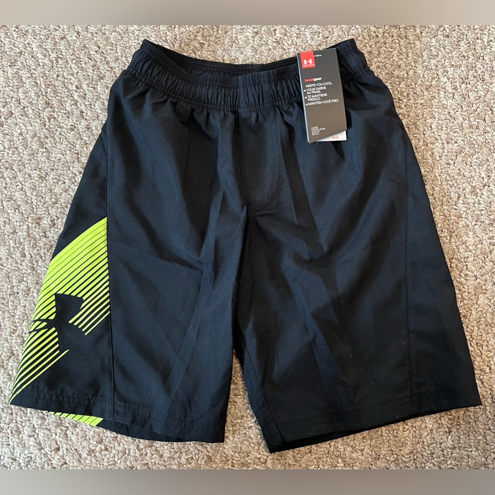 Boys UNDER ARMOUR Heat Gear Drawstring Shorts Size M(10-12)